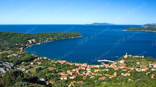 Attractive building land 557 m2 close to the sea - Dubrovnik area