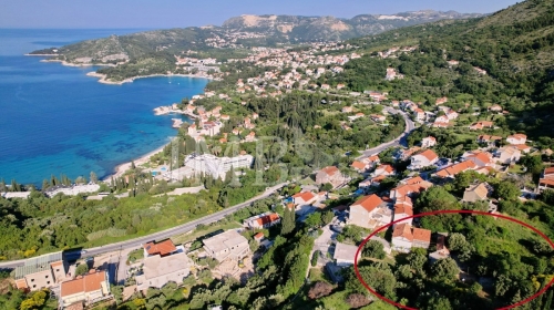 Kamena kuća s pomoćnim objektima na imanju površine 3000 m2 s pogledom na more - Dubrovnik, Mlini 