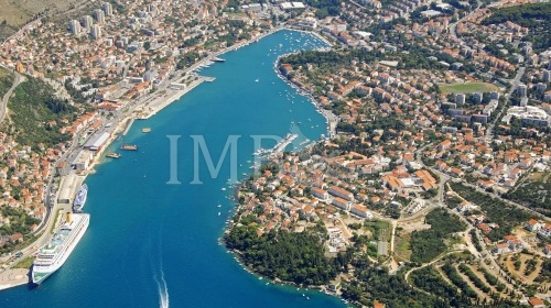 Prostrani poslovni prostor cca 400 m2 na traženoj lokaciji - Dubrovnik