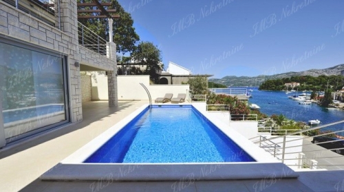 Luksuzna villa cca 250 m2 prvi red uz more - Dubrovnik otoci